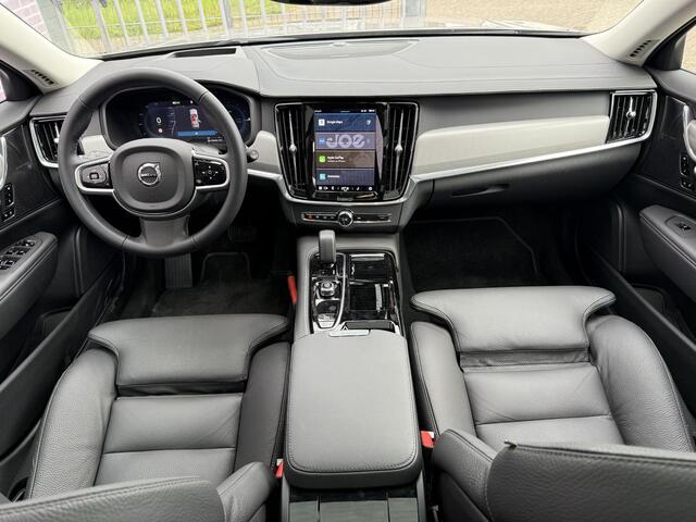Volvo V90 2.0 T8 Plug-in hybrid AWD Ultra Dark | Nieuw Binnen | Trekhaak | Schuif/kantel dak | Memory | Head up display | Stoelverwarming V+A | Stuurverwarming |