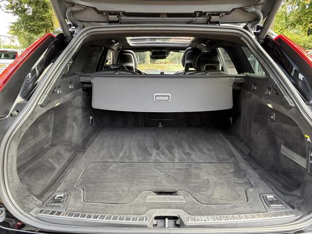 Volvo V90 T8 408pk AWD Inscription B&W Headup Pano Keyless