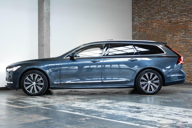 Volvo V90 T8 Automaat AWD Inscription | Panoramadak| Interieur Voorverwarming| Electrisch Bedienbare Voorstoelen| Adaptieve Cruise Control| Blind Spot | Semi Electrische Trekhaak| Alarmklasse 3| Parkeer Camera.