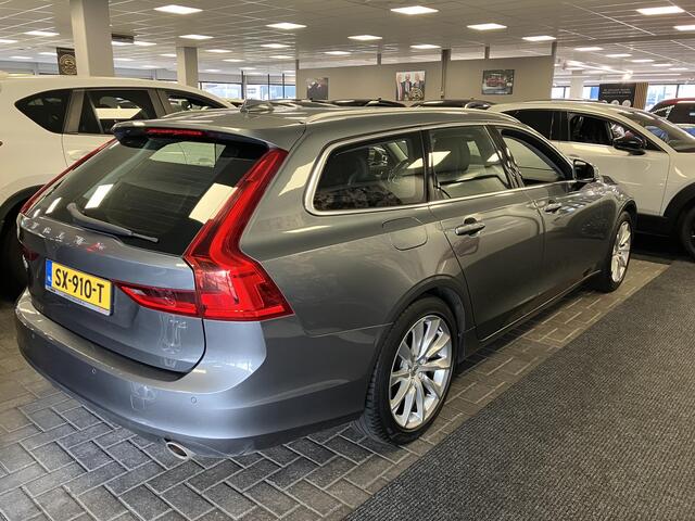 Volvo V90 2.0 T4 Momentum , Automaat, Leder, Trekhaak, Dakrails, Navi, Stoel/Stuurverwarming, Camera, Adap.Cruise, Apple Carplay & Android Auto, Clima, Bluetooth,