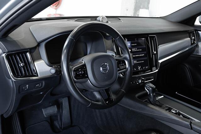 Volvo V90 T5 Automaat Momentum | Bowers & Wilkins Premium Audio | Panoramadak | Electrische bedienbare voorstoelen | Parkeerverwarming | 18'' Lichtmetalen velgen | Navigatie | Stoelverwarming | Lederen bekleding | Stoelverwarming | Dealeronderhouden