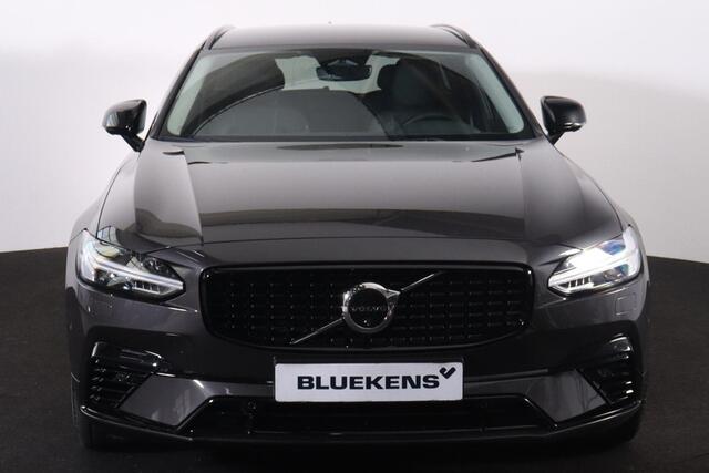 Volvo V90 T6 Recharge AWD Plus Dark - LONG RANGE - IntelliSafe Assist & Surround - 360º Camera - Harman/Kardon audio - Adaptieve LED koplampen - Verwarmde voorstoelen, stuur & achterbank - Parkeersensoren voor & achter - Elektr. bedienb. voorstoelen met geheugen - 