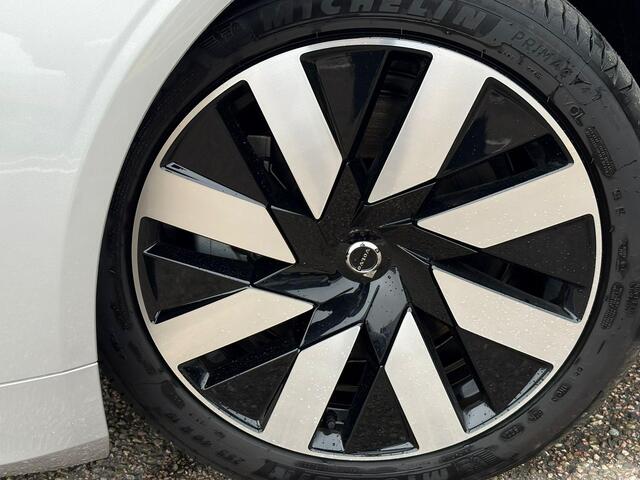 Volvo V90 T8 Plug-in hybrid AWD Ultra Dark | Panoramadak | Harman/Kardon | 360 camera | Trekhaak |