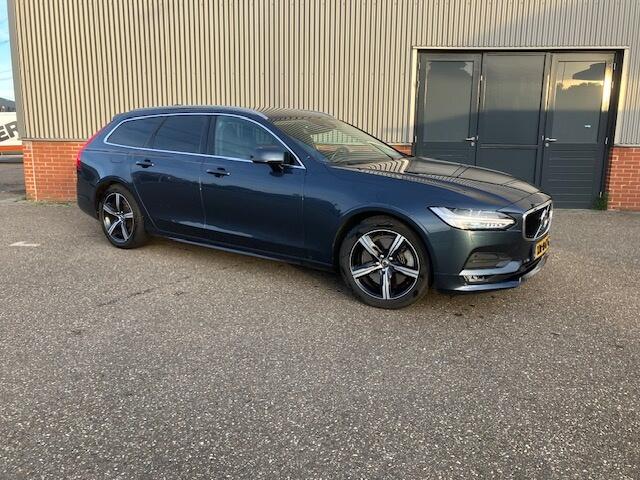 Volvo V90 2.0 T4 Momentum