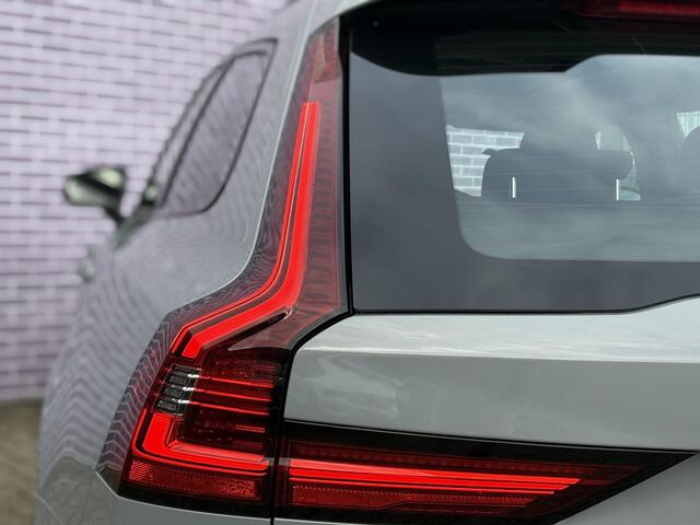 Volvo V90 2.0 T6 Plug-in hybrid AWD Ultra Dark | Trekhaak | Schuif/kantel dak | Memory | Head up display | Stoelverwarming V+A | Stuurverwarming |