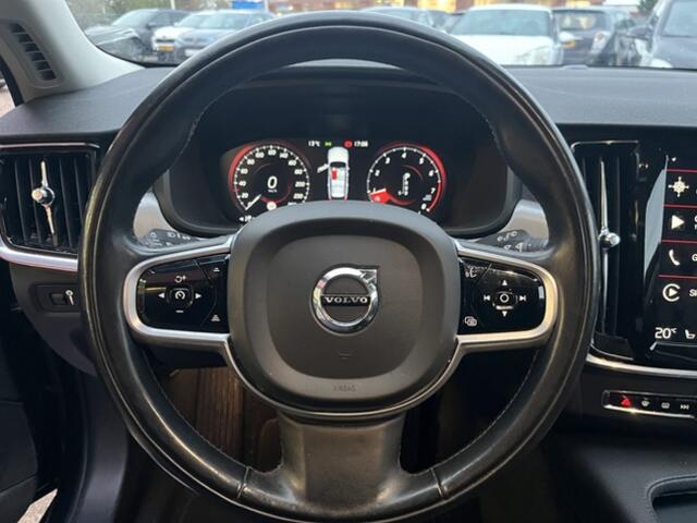 Volvo V90 2.0 T4 Momentum Pro AUT. | PANO | MEMORY | 18'' | TREKHAAK