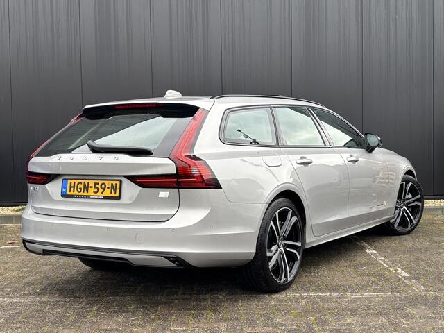 Volvo V90 T6 AWD Recharge Plus Dark / Panoramisch Dak / Luchtvering / 20" / 360 camera / Alarm