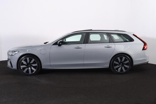 Volvo V90 T8 Recharge AWD Ultra Dark - Panorama/schuifdak - IntelliSafe Assist & Surround - 360º Camera - Harman/Kardon audio - Adaptieve LED koplampen - Verwarmde voorstoelen, stuur & achterbank - Parkeersensoren voor & achter - Elektr. bedienb. voorstoelen met ge