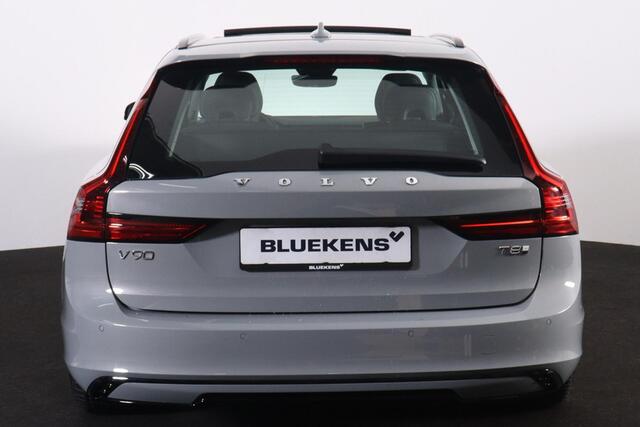 Volvo V90 T8 Recharge AWD Ultra Dark - Panorama/schuifdak - IntelliSafe Assist & Surround - 360º Camera - Harman/Kardon audio - Adaptieve LED koplampen - Verwarmde voorstoelen, stuur & achterbank - Parkeersensoren voor & achter - Elektr. bedienb. voorstoelen met ge