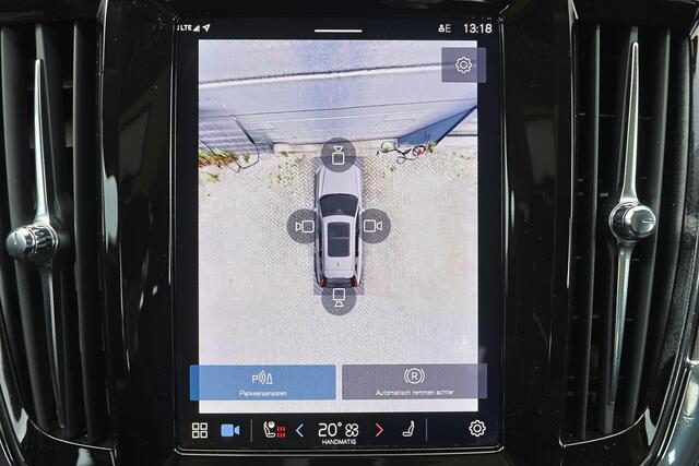 Volvo V90 T8 Recharge AWD Ultra Dark - Panorama/schuifdak - IntelliSafe Assist & Surround - 360º Camera - Harman/Kardon audio - Adaptieve LED koplampen - Verwarmde voorstoelen, stuur & achterbank - Parkeersensoren voor & achter - Elektr. bedienb. voorstoelen met ge