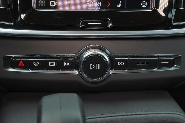 Volvo V90 T8 Recharge AWD Ultra Dark - Panorama/schuifdak - IntelliSafe Assist & Surround - 360º Camera - Harman/Kardon audio - Adaptieve LED koplampen - Verwarmde voorstoelen, stuur & achterbank - Parkeersensoren voor & achter - Elektr. bedienb. voorstoelen met ge