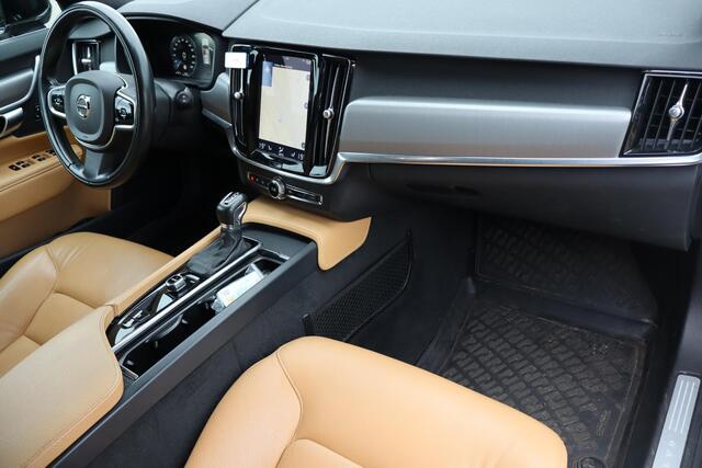 Volvo V90 2.0 T5 Momentum Virtual cockpit, Lederen interieur, Stoel- en stuurverwarming, Adaptieve cruise control, Pilot assist