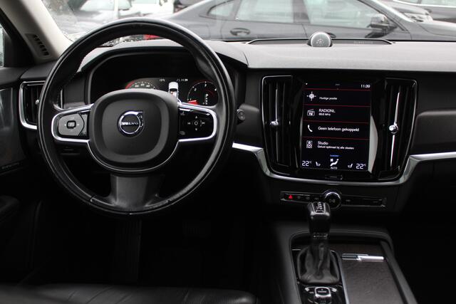 Volvo V90 Cross Country 2.0 D5 Pro / Trekhaak / Panoramadak / Camera / Head-up / Bowers en Wilkens / Luchtvering / 20'' / Keyless / Standverwarming / Stuurverwarming / Dodehoek / Stoelverwarming / ACC