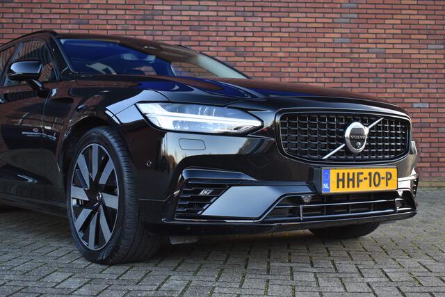 Volvo V90 T8 455PK Plug-in hybrid AWD Ultra Dark | 360 Camera | Trekhaak | All-Season | Gelamineerd Glas |