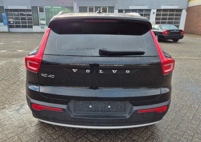 Volvo XC40 1.5 T4 Recharge Inscription Expression LED Camera Stoelverwarming Stuurverwarming 18 Inch