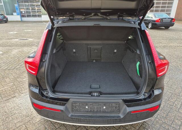 Volvo XC40 1.5 T4 Recharge Inscription Expression LED Camera Stoelverwarming Stuurverwarming 18 Inch