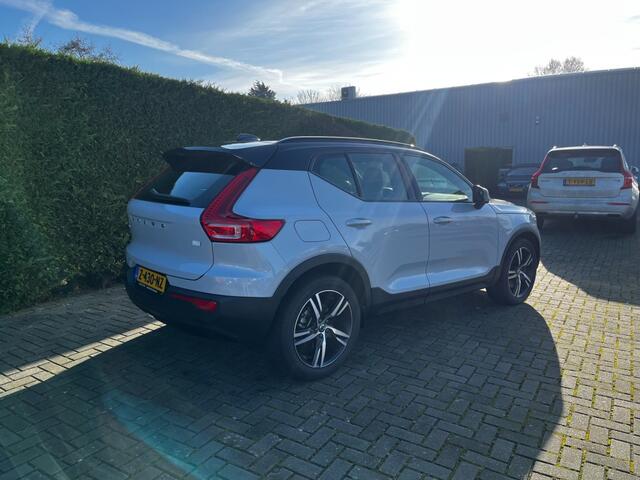 Volvo XC40 1.5 T5 R-design Expr. All-in prijs!
