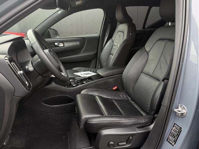 Volvo XC40 1.5 T4 Plug-in hybrid Plus Dark , Automaat , Adaptive Cruise , Pilot Assist , Leder , Stoel+Stuur+Achterbank Verwarmd , Harman/Kardon , Camera , Elek. verstelbare stoel met geheugen , Carplay , Navi , Bluetooth ,