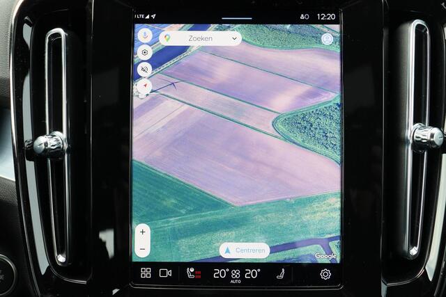 Volvo XC40 B4 Plus Dark - IntelliSafe Assist & Surround - Harman/Kardon audio - Parkeercamera achter - Verwarmde voorstoelen & stuur - Parkeersensoren voor & achter - Elektr. bedienb. voorstoelen met geheugen links - Draadloze tel. lader - 20' LMV