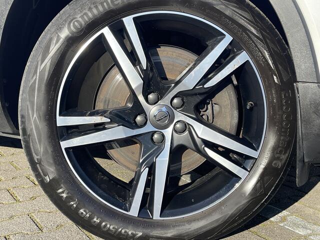 Volvo XC40 1.5 T4 Recharge R-Design | Navi | Trekhaak | CarPlay | Camera | LED | DAB | 19 inch