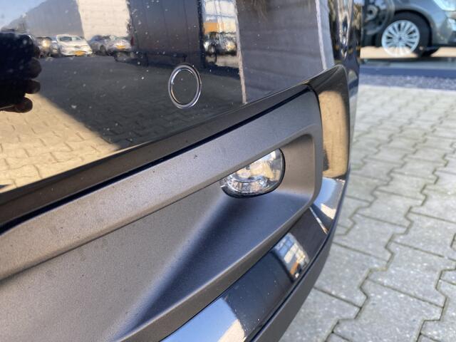 Volvo XC40 2.0 B4 R-Design , 198 PK , Camera , Stuur & stoel verw.