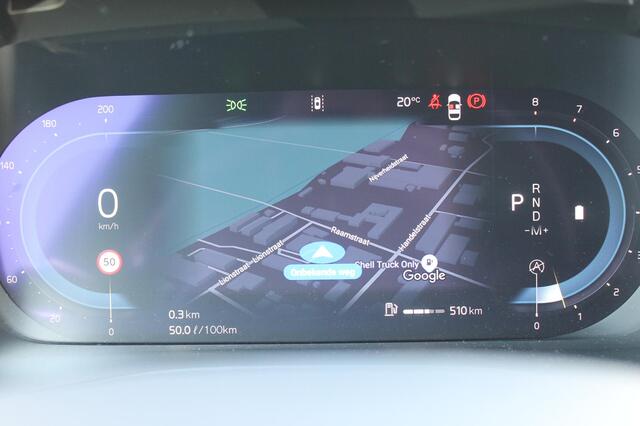 Volvo XC40 B4 211PK Automaat Plus Dark Adaptieve Cruise Control / Semi elektrisch wegklapbare trekhaak / Verwarmbare voorruit / Google Infotainment / Blis / Parkeersensoren voor en achter met parkeercamera