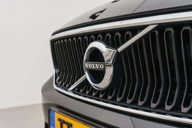 Volvo XC40 T4 Momentum, Business Pack, Intellisafe Pro Line