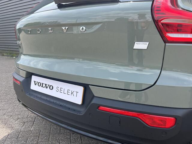 Volvo XC40 Single Motor Plus 69 kWh / Stoel- en stuurverwarming / Achteruitrijcamera / Elektrische achterklep /