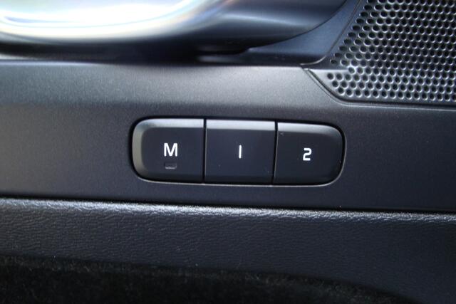 Volvo XC40 1.5 T5 Recharge R-Design-PHEV