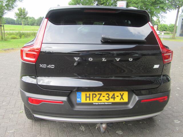 Volvo XC40 1.5 T5 Recharge Inscription | TREKHAAK 1800 kg| Leder | LED | CAMERA (occasion)