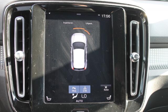 Volvo XC40 2.0 T4 AWD R-DESIGN Trekhaak afneembaar / stoel v en a incl stuurvw.