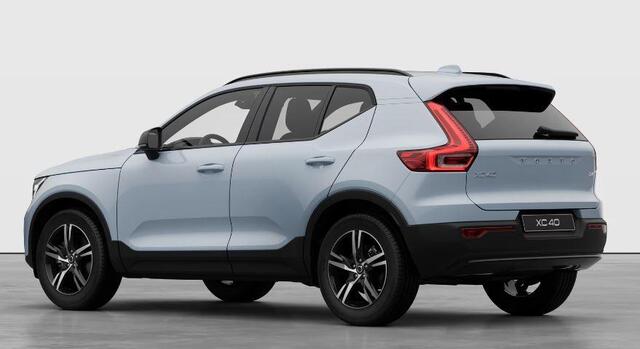 Volvo XC40 B4 211PK Automaat Plus Dark / Extra getint glas achter / Climate pack / Connect Nubuck bekleding