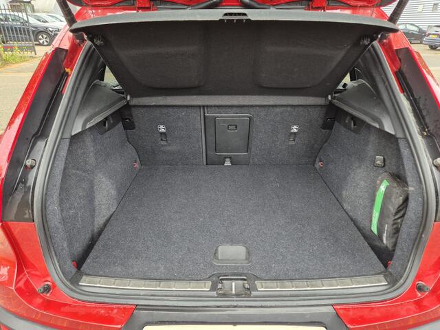 Volvo XC40 1.5 T5 Plug-in hybrid Ultimate Bright Panodak/Leder/AdaptiveCruise/Camera etc.