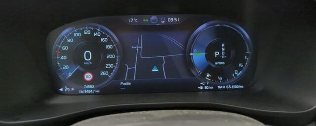 Volvo XC40 1.5 T5 Recharge 262 pk Momentum Pro Panoramadak Camera Parkeersensoren Navigatie Led Koplampen Plug In Hybride NL Auto 1e Eigenaar Lage Kilometerstand