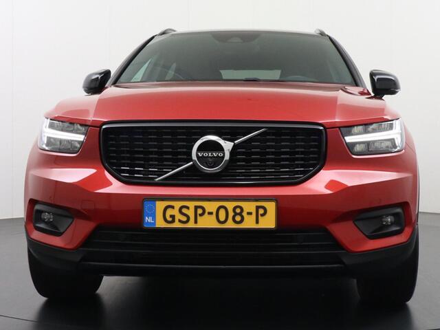 Volvo XC40 1.5 T4 Recharge R-Design Volvo XC40 1.5 T4 Recharge Inscription