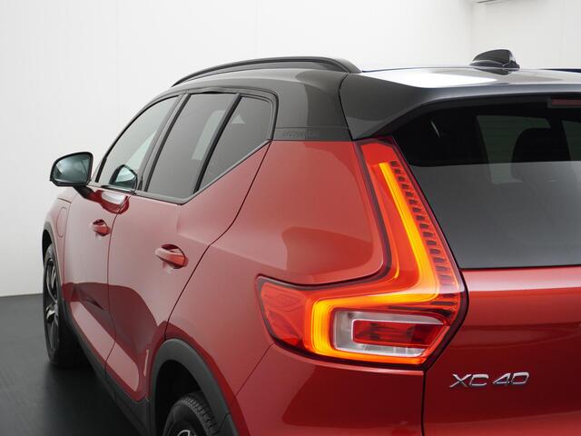 Volvo XC40 1.5 T4 Recharge R-Design Volvo XC40 1.5 T4 Recharge Inscription