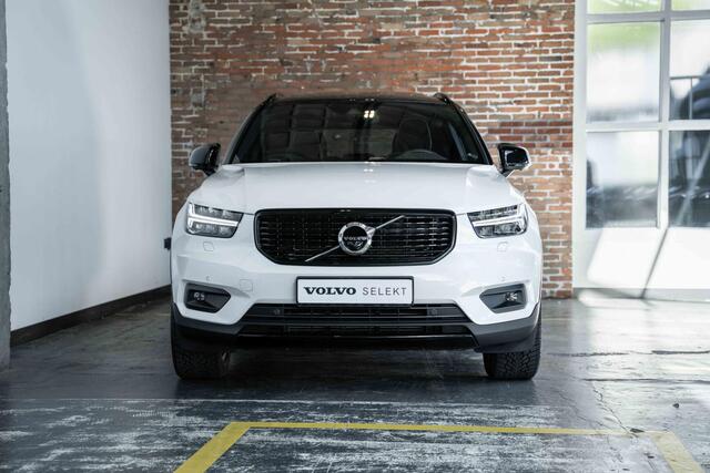 Volvo XC40 T5 Recharge R-Design | Panoramadak | 360° Parkeercamera | Parkeersensoren voor + achter | Harman kardon premium audio | Stoelverwarming | Electrische bedienbare voorstoelen | LED koplampen | Navigatie |