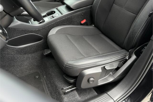 Volvo XC40 1.5 T3 Momentum Pro 164pk - Camera - ACC - Pano - Trekhaak - Carplay - Harman Kardon - Rijklaar