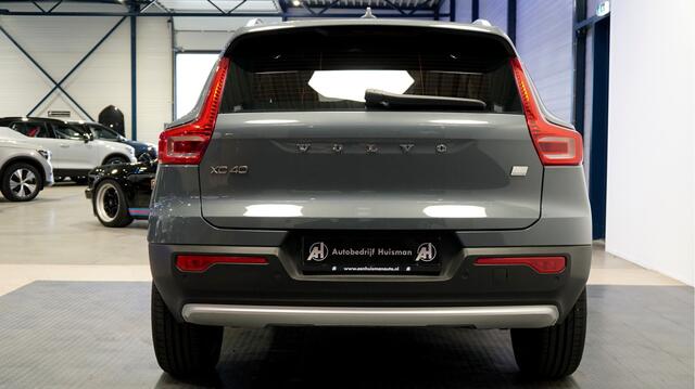 Volvo XC40 1.5 T4 Plug-in Hybrid 155kW/211pk DCT7 Ultimate FACELIFT! PANORAMADAK + HARMAN/KARDON + ADAPT.CRUISE + PILOT ASSIST + NAVI SENSUS + BLIS + LANE ASSIST + EL.STOELEN + STOEL-&STUURVERWARMING + CAMERA + KEYLESS + PARKSENSOREN V&A + 19" LM-VELGEN!!