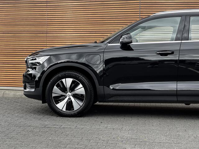 Volvo XC40 1.5 T4 Recharge Inscription Expression PDC v+a / Navigatie / Camera / Carplay / 18 "lm velg