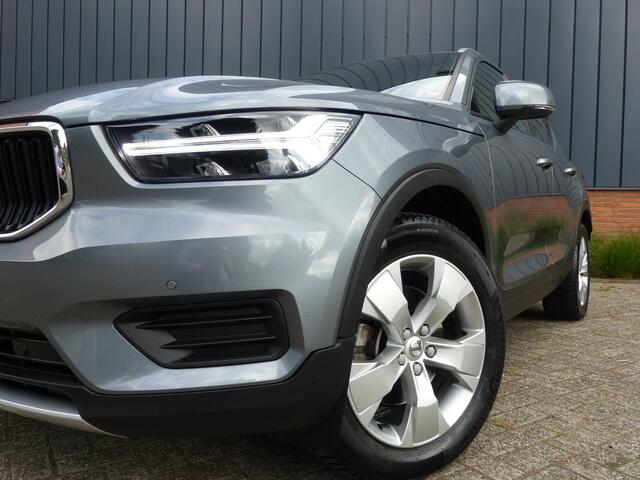 Volvo XC40 T5 AWD Momentum