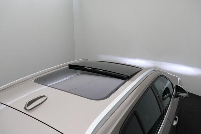 Volvo XC40 1.5 T4 Recharge Inscription 2022 Panoramadak | Carplay | Camera | Adaptive cruise | Memory | Stuurverwarming | Stoelverwarming | Bluetooth | Voorruit verwarming | PDC | Elektrische achterklep