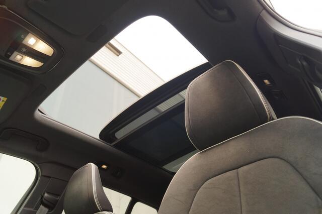 Volvo XC40 Recharge P8 AWD R-Design -PANO-NAVI-ECC-