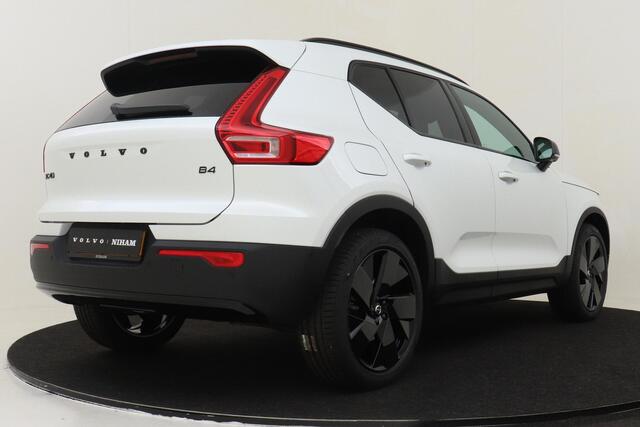 Volvo XC40 B4 (M-HYBRID) PLUS BLACK EDITION -PANO.DAK|HARMAN/KARDON|360°CAM|POWER-SEATS|20"|PRIVACY.GLAS