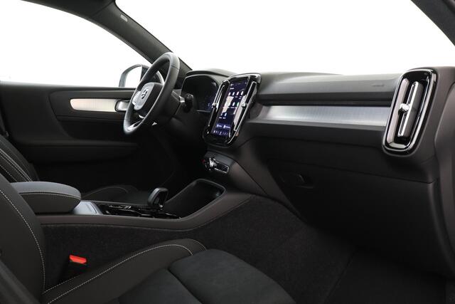 Volvo XC40 B4 (M-HYBRID) PLUS BLACK EDITION -PANO.DAK|HARMAN/KARDON|360°CAM|POWER-SEATS|20"|PRIVACY.GLAS