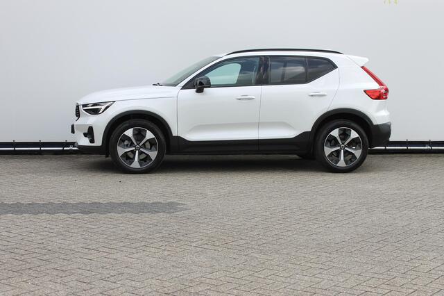 Volvo XC40 B3 177PK Automaat Plus Dark Google infotainment / Draadloos telefoon opladen / Elektrisch bedienbare bestuurdersstoel met geheugen / Adaptieve Cruise Control