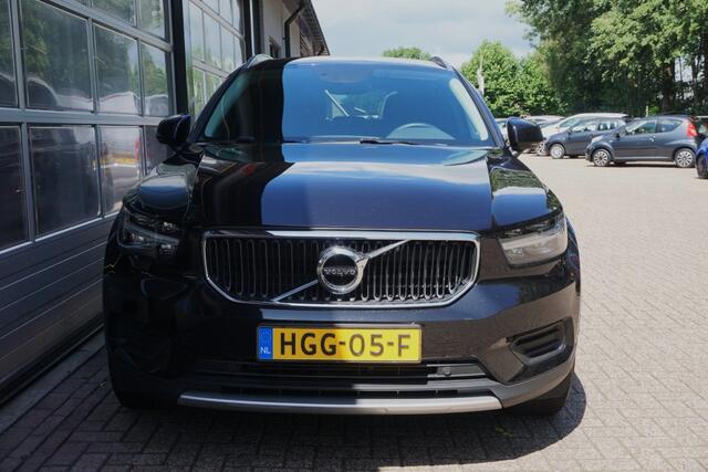 Volvo XC40 1.5 T3 Momentum Business