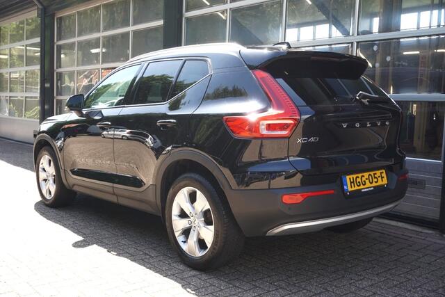 Volvo XC40 1.5 T3 Momentum Business