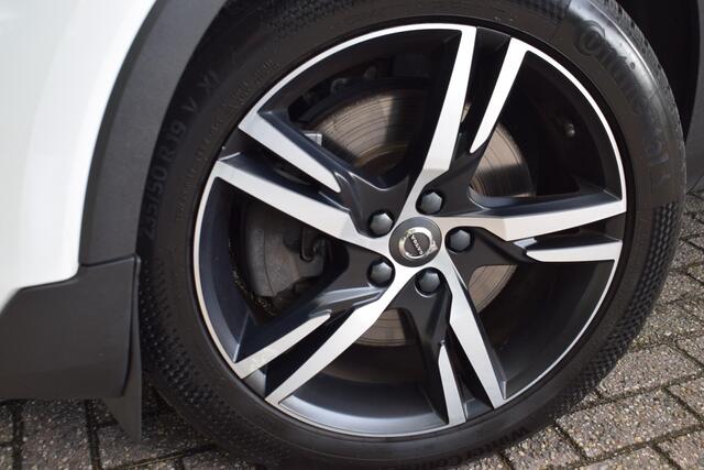 Volvo XC40 1.5 T5 Recharge R-Design