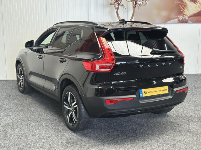 Volvo XC40 1.5 T3 R-DESIGN AUTOMAAT 360 CAMERA LEDER ALCANTARA NAVIGATIE CRUISE CONTROL STOEL EN STUUR VERWARMING KEYLESS GO APPLE CARPLAY/ANDROID RIJSTROOKSENSOREN ZEER MOOI !! 3010
